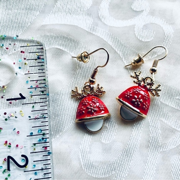 NWT Lot of 2 Festive Drop Earrings – Perfect for Holiday Christmas Celebrations - Picture 14 of 14